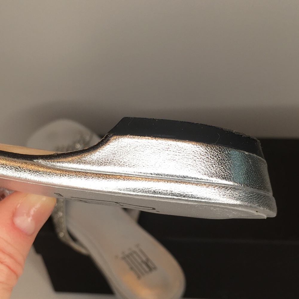 Pelle Moda - Silver Leather and Rhinestones 7.5 - Picture 4 of 6